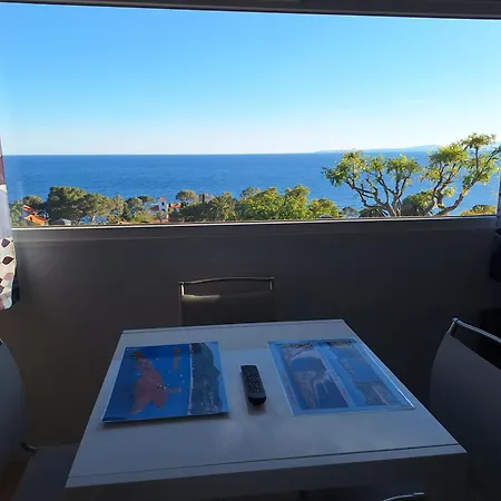 Camping Mobil Avec Vue Exceptionnelle *